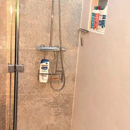 בית אירוח Casa Manny 1 ארונה